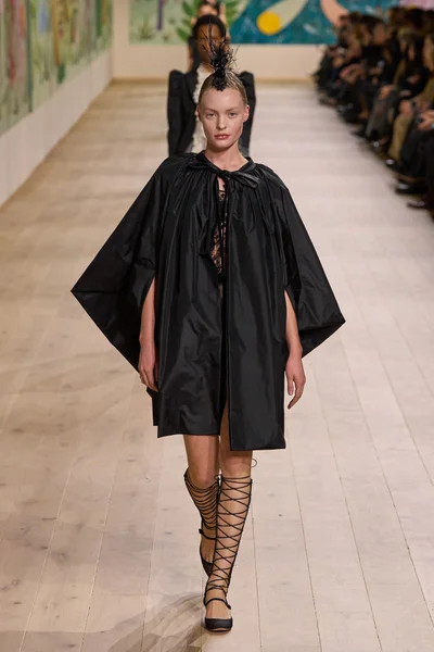 Look 34